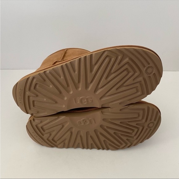 UGG Classic Short Boots Chestnut Women’s 8 NIB NWT - Picture 6 of 8